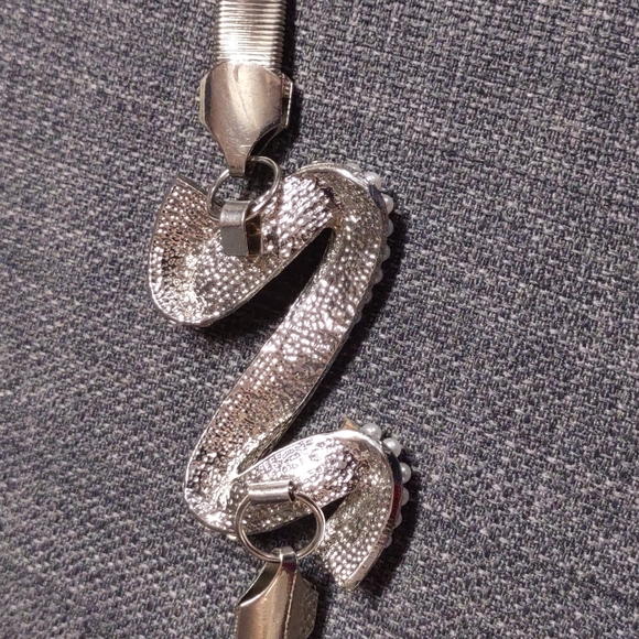 💎Host Pick💎 Gold colored stretchy belt with beaded and rhinestone buckle - Picture 3 of 10